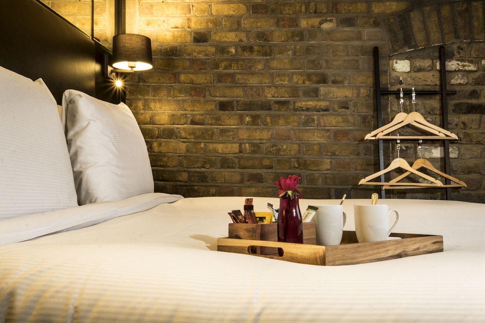 Camden Enterprise Hotel 38/50