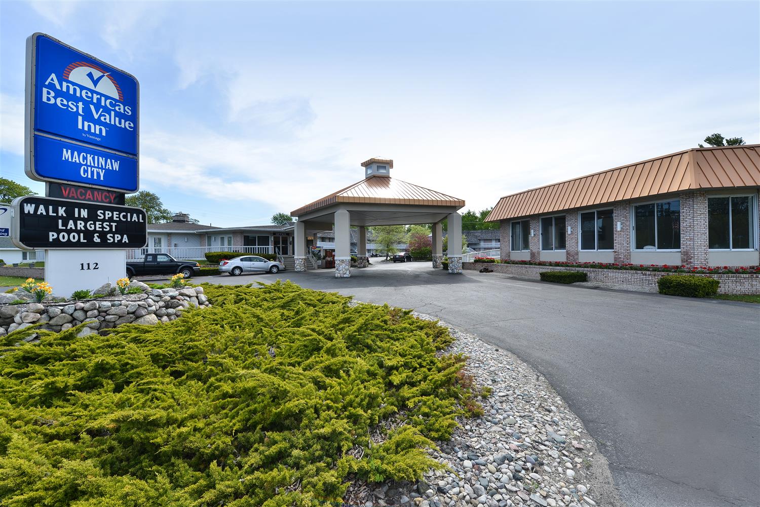 Travelodge by Wyndham Mackinaw City 18/18