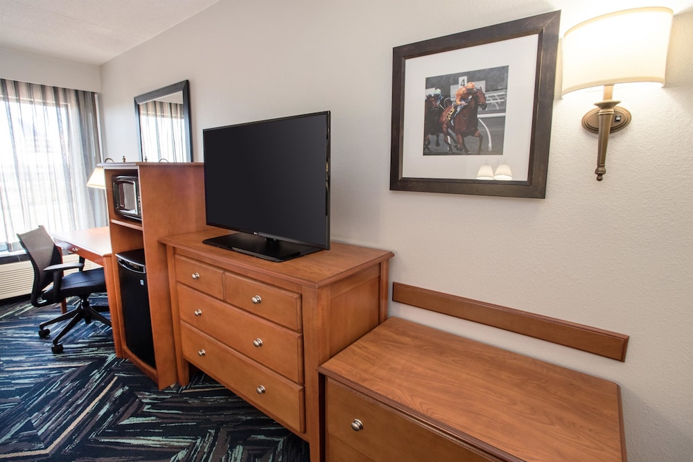 Hampton Inn Clarksville 34/60