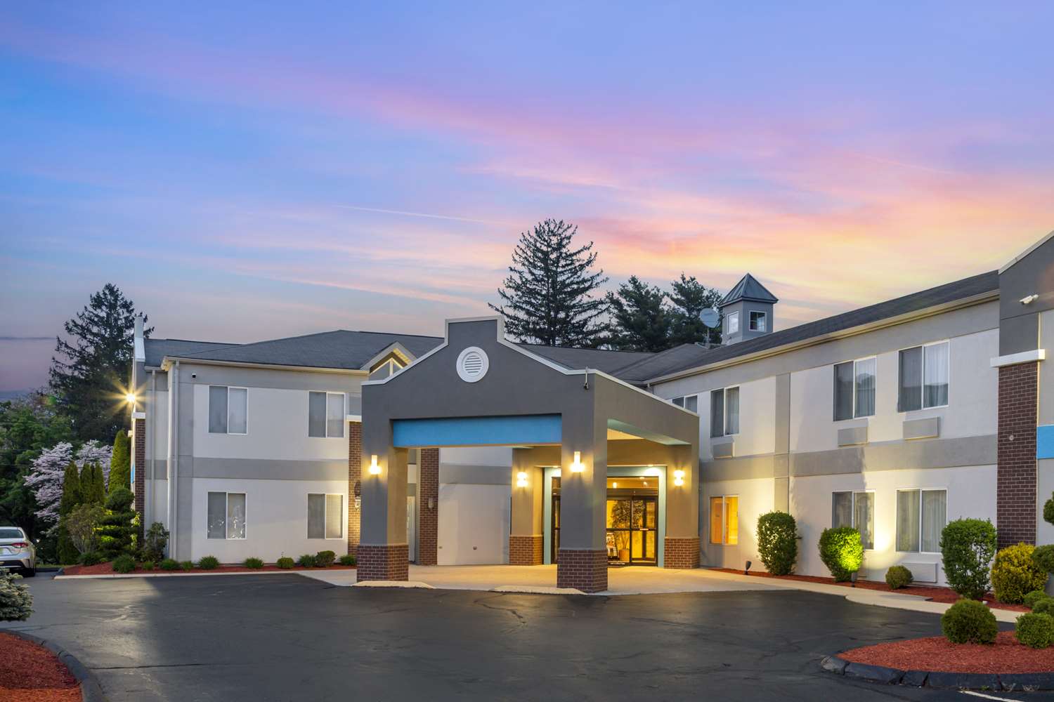 Best Western Plus New England Inn & Suites 1/20