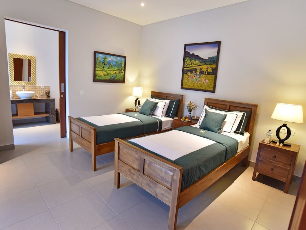 Villa Yenian 19/50