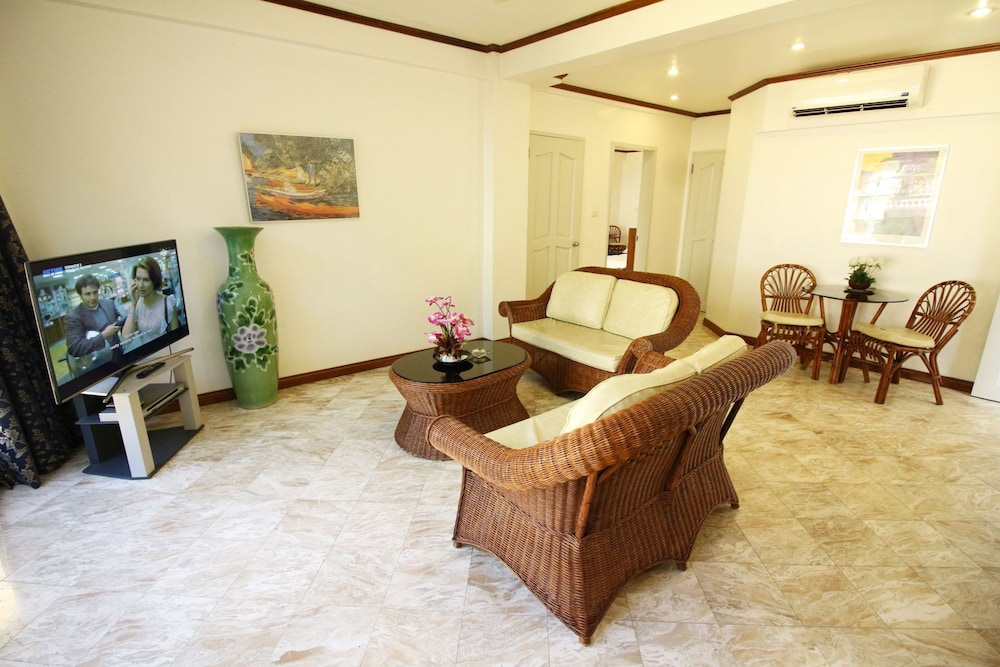Mermaid Resort 50/70