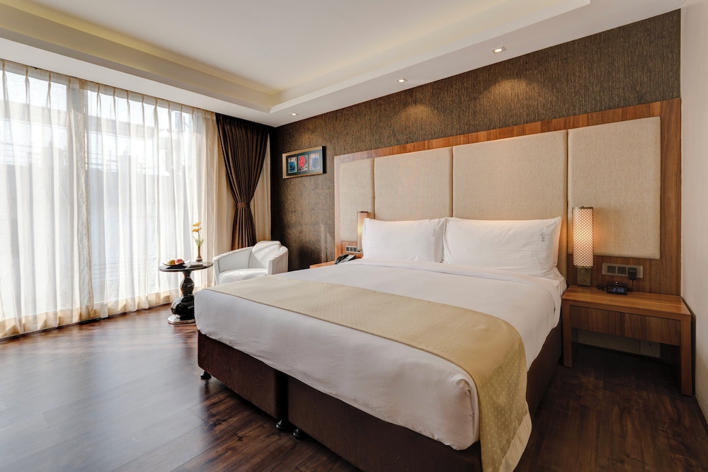 غرفة قياسية بسرير فردي