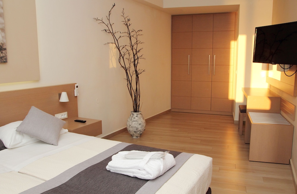 Renieris Hotel 13/75