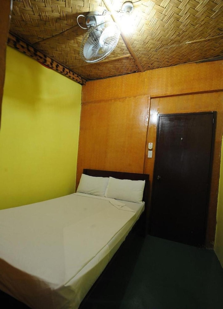 Luis Bay Travellers Lodge Coron 24/33