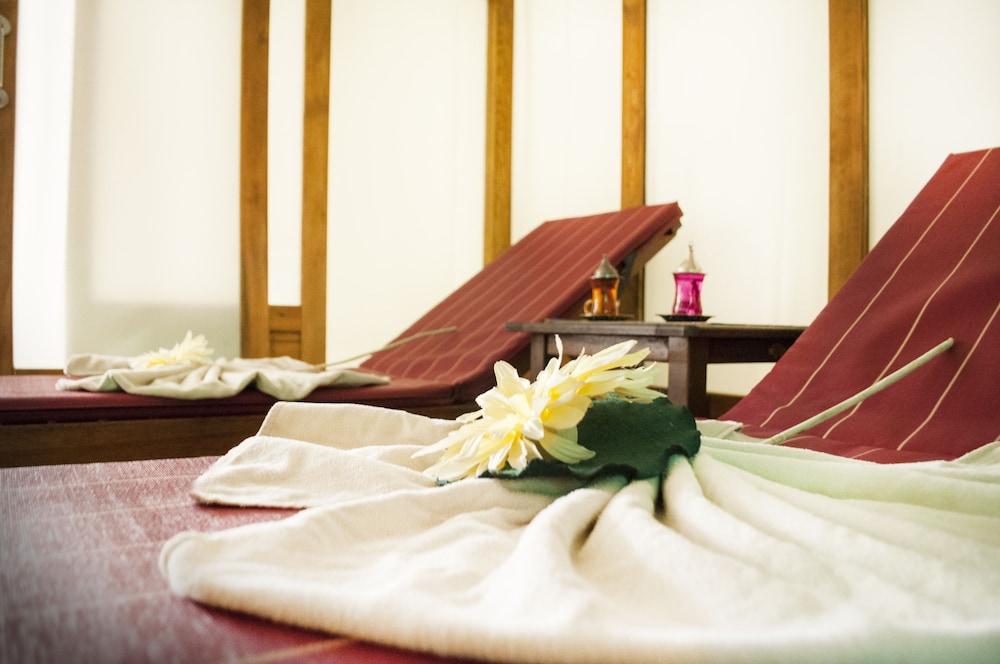 Hotel Golden Lotus 12/39