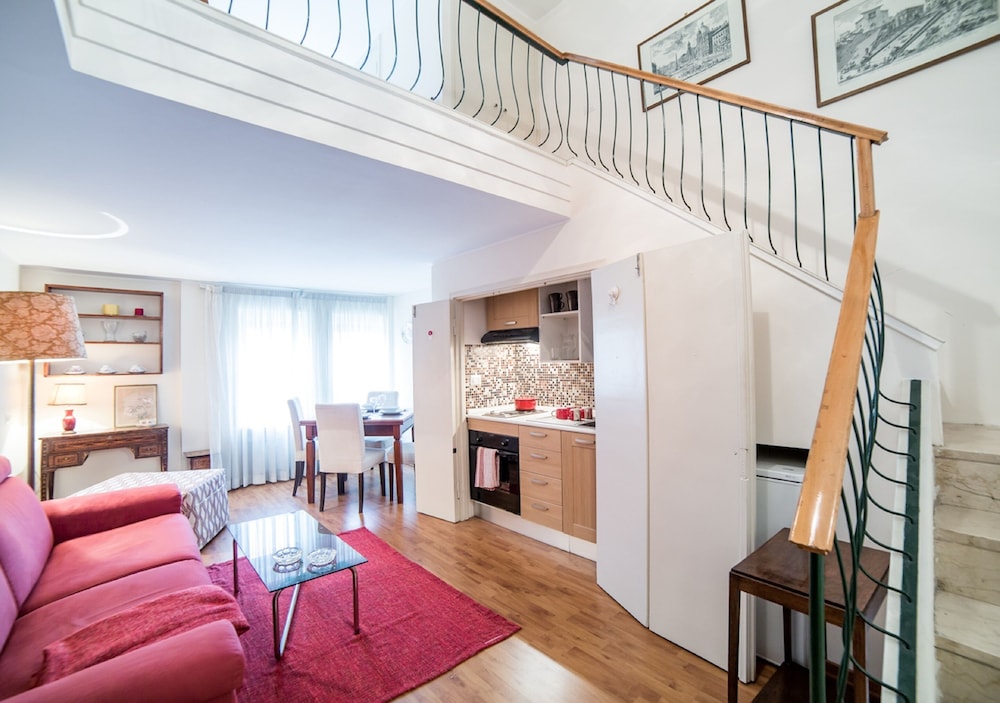 Rent In Rome - Appartamento Archimede 12/19