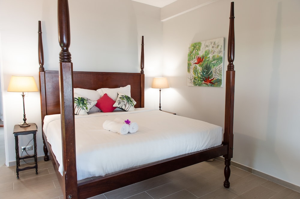 Hotel Fregate Bleue 29/72