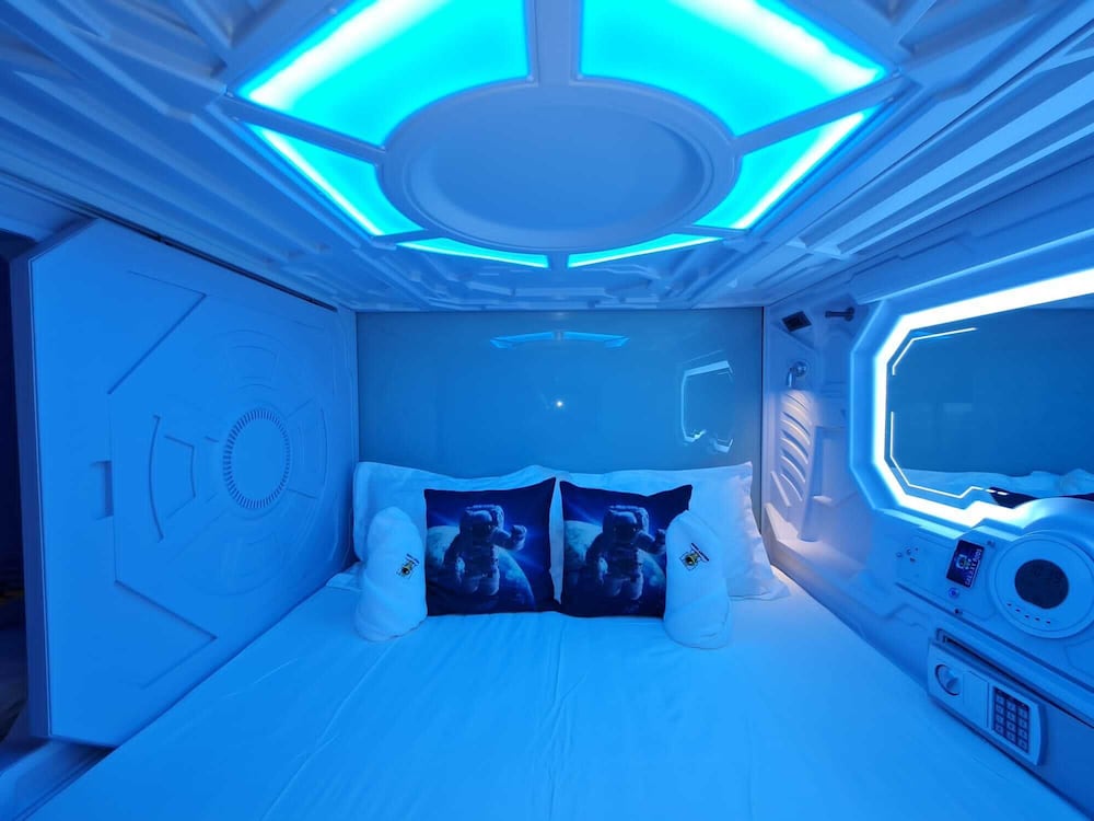 Galaxy Pods Capsule Hotel Boat Quay 33/39
