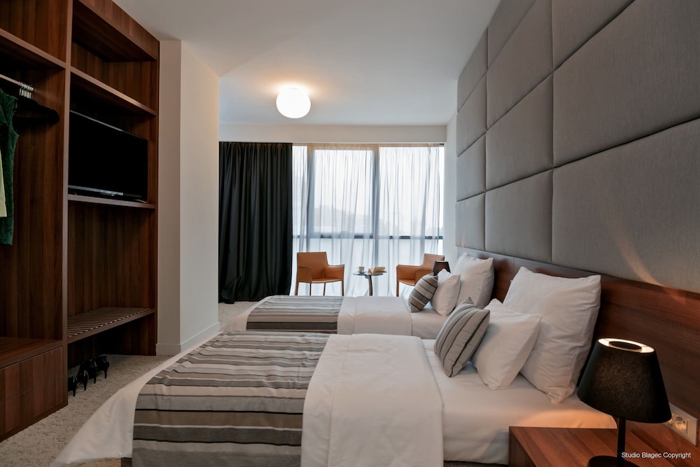 Priska Med Luxury Rooms 40/77