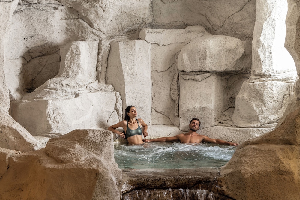 Cali Resort & Spa - Adults Only 19/50