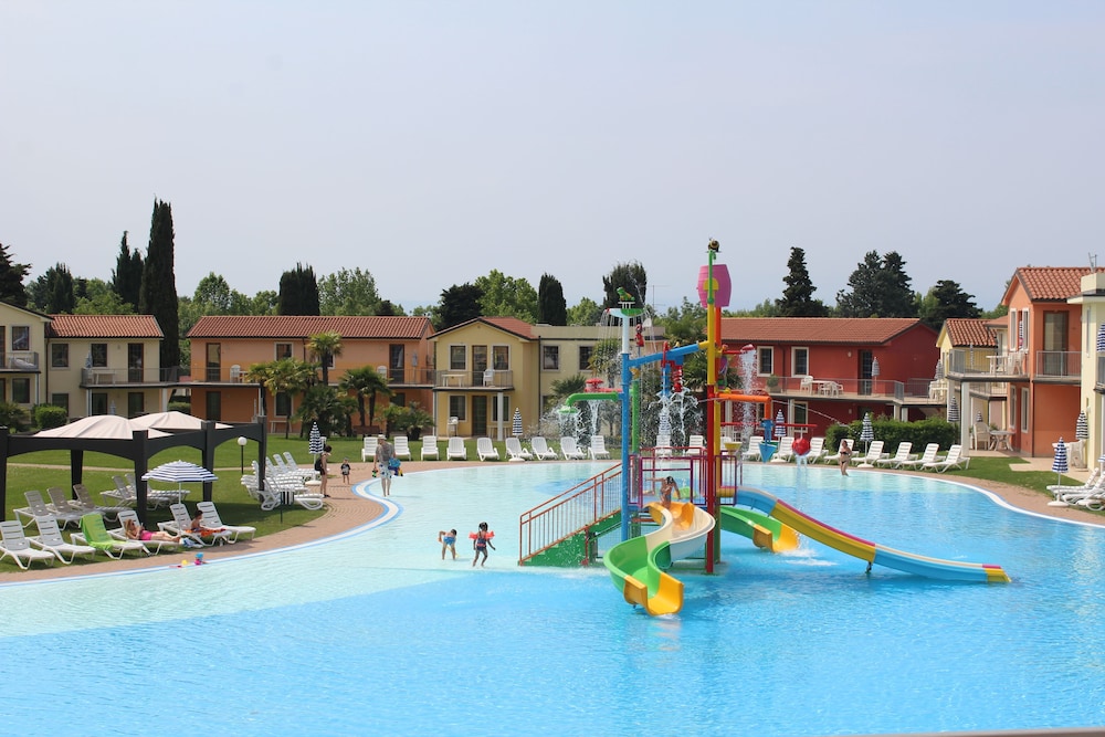 Gasparina Village Campground 30/50