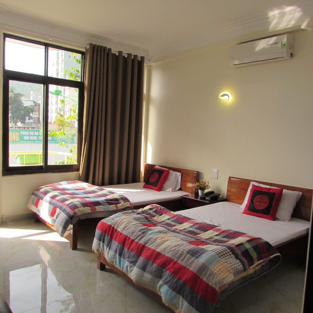 Viet Nhat Halong Hotel 35/61