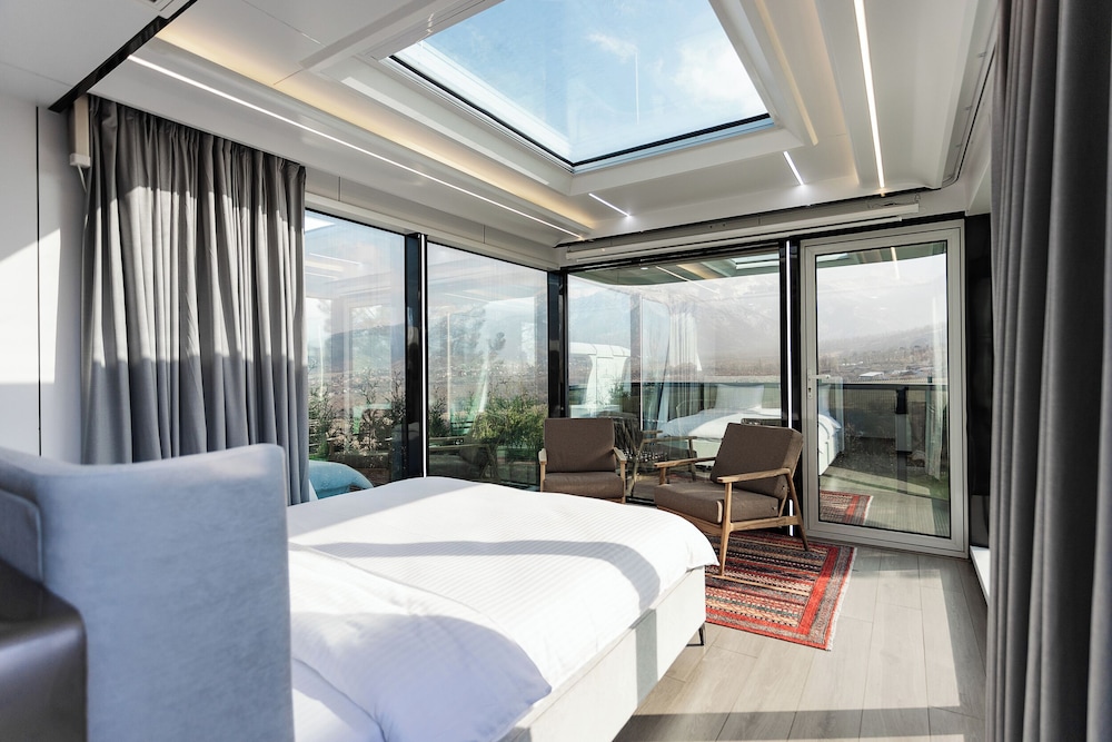 ZVEZDNAYA Eco Hotel 26/48