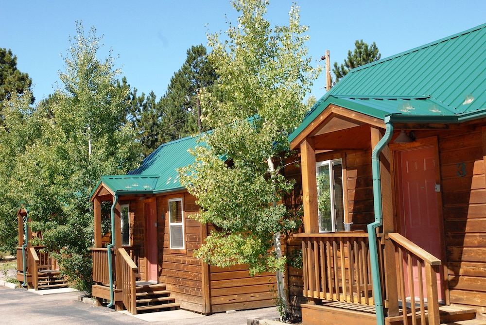 Eagle Fire Lodge Cabins 42/75