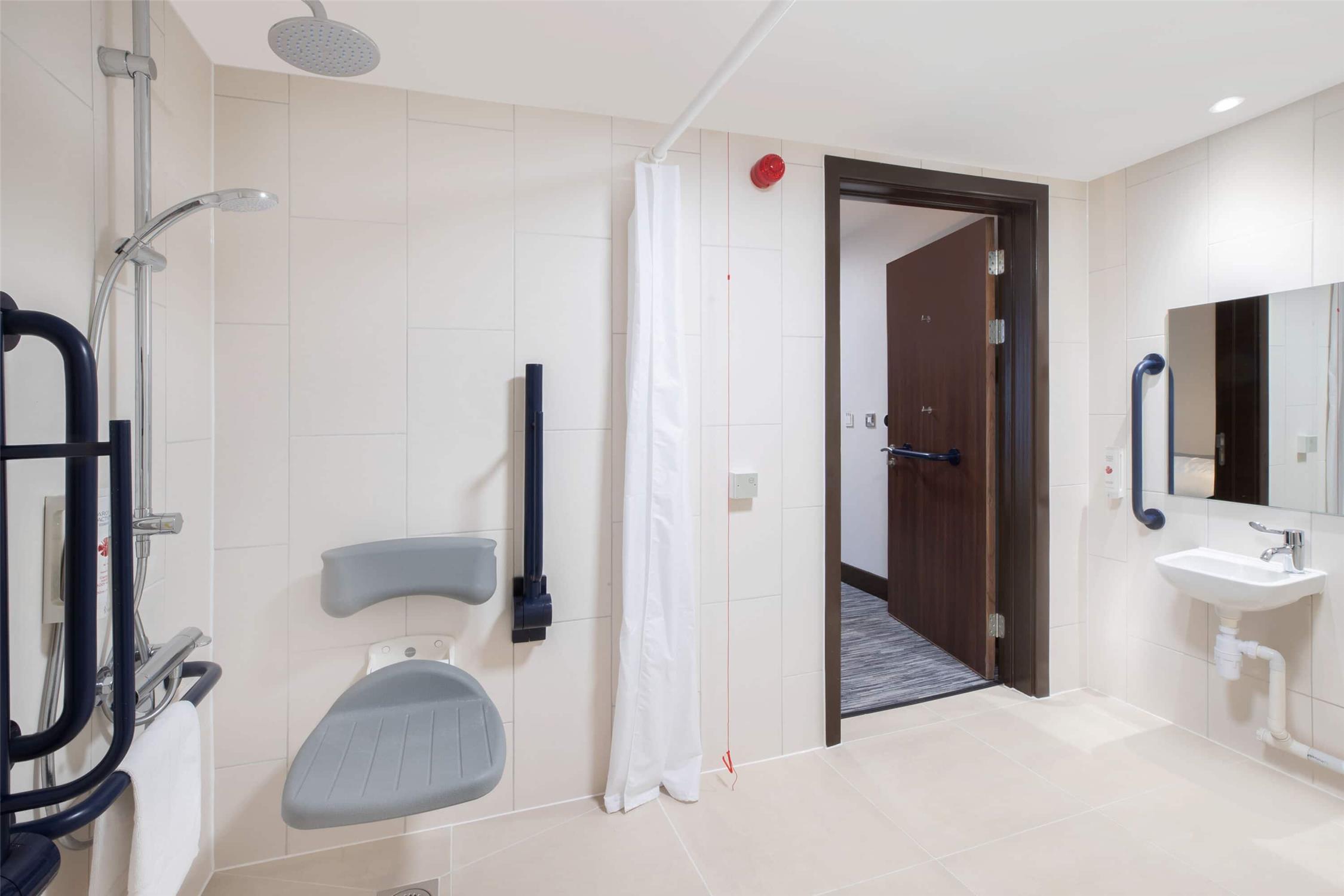 Ramada by Wyndham Leeds East 47/47