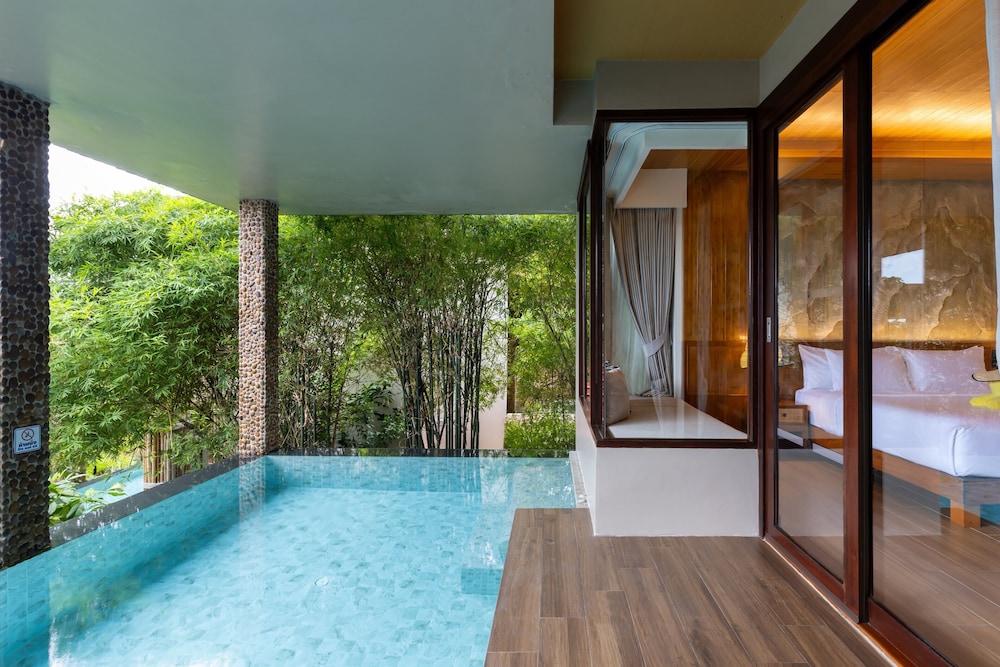 Sinae Phuket Luxury Hotel 43/78