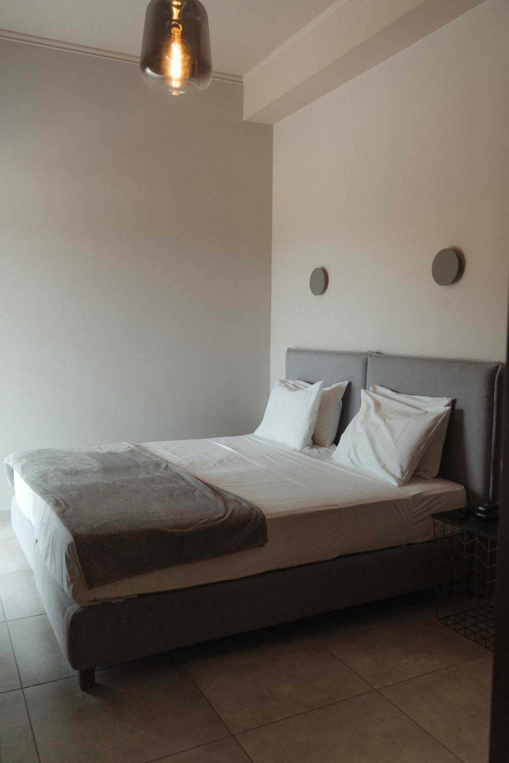 Deluxe, Double Bed, Side Sea View، Limanaki Hotel 1/10