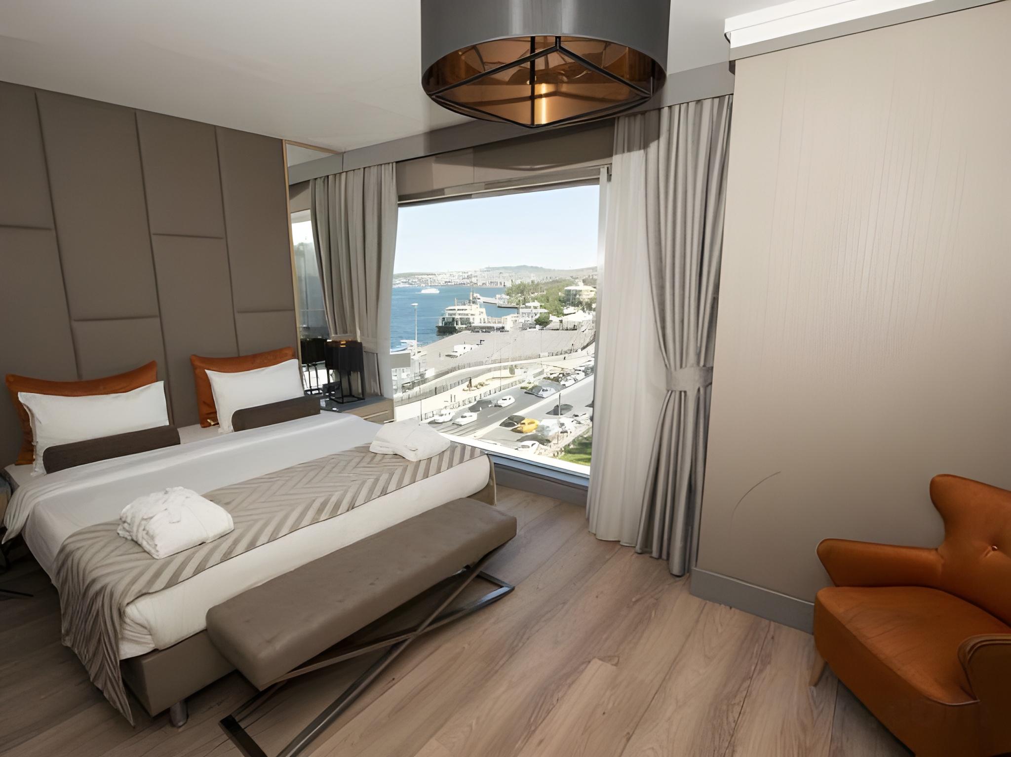 City, Double Bed