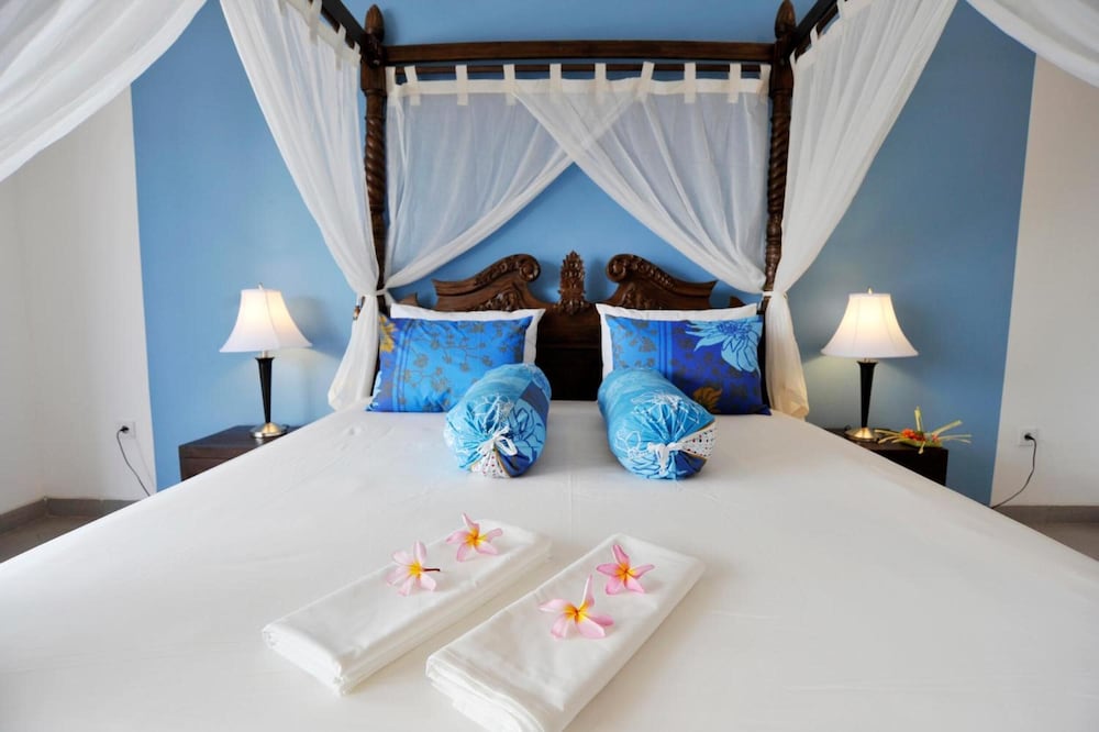 Aquarius Beach Hotel 16/64