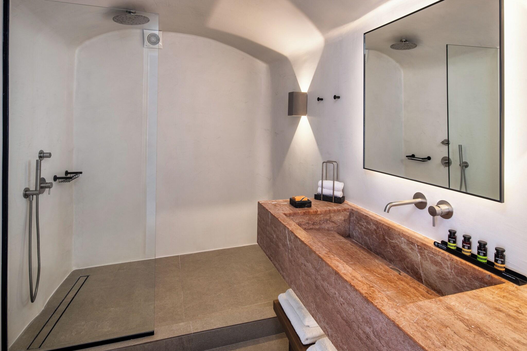 Cave, with View، Ira Hotel Spa 5/6