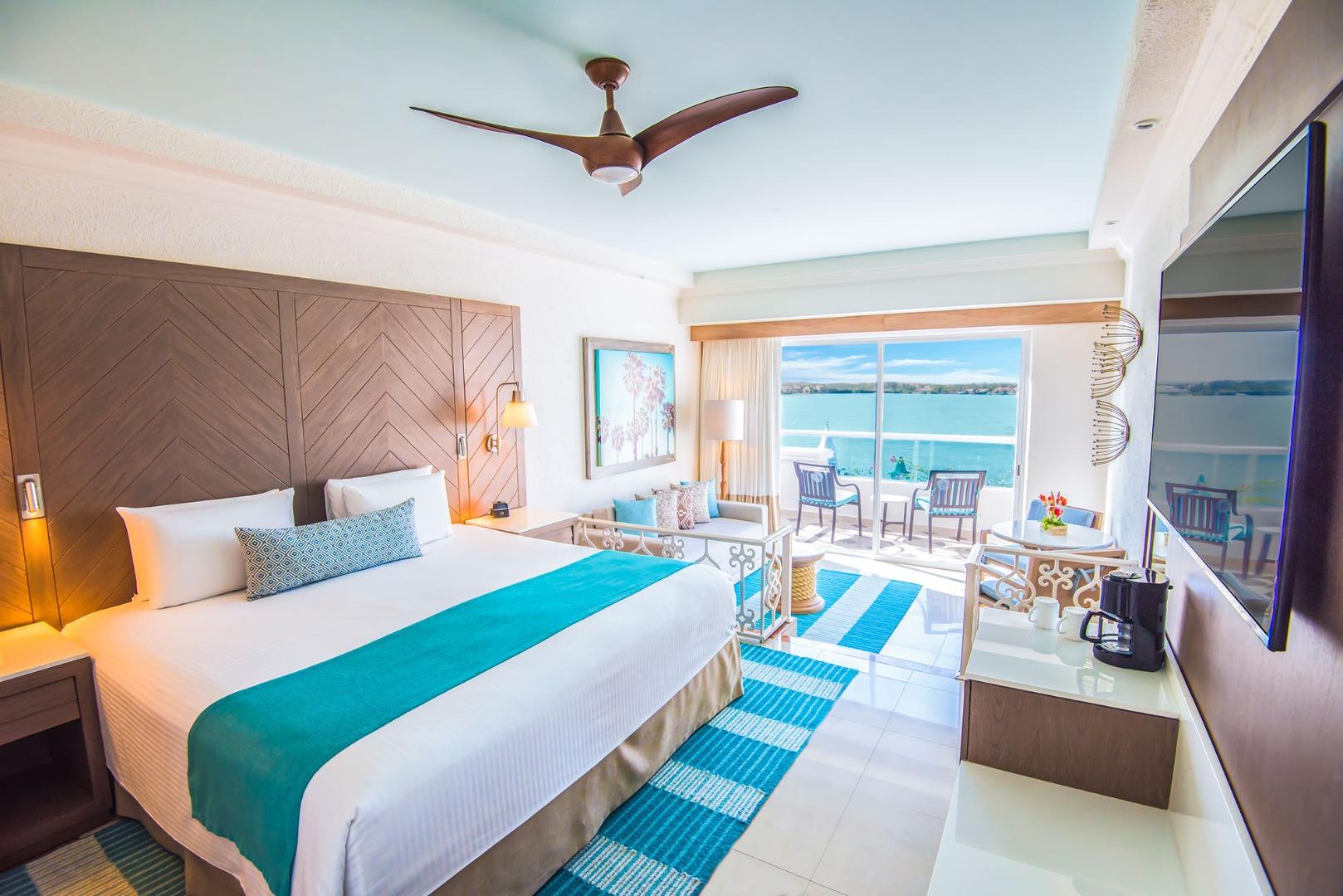 Junior Suite, Deluxe, Double Bed, Lagoon View