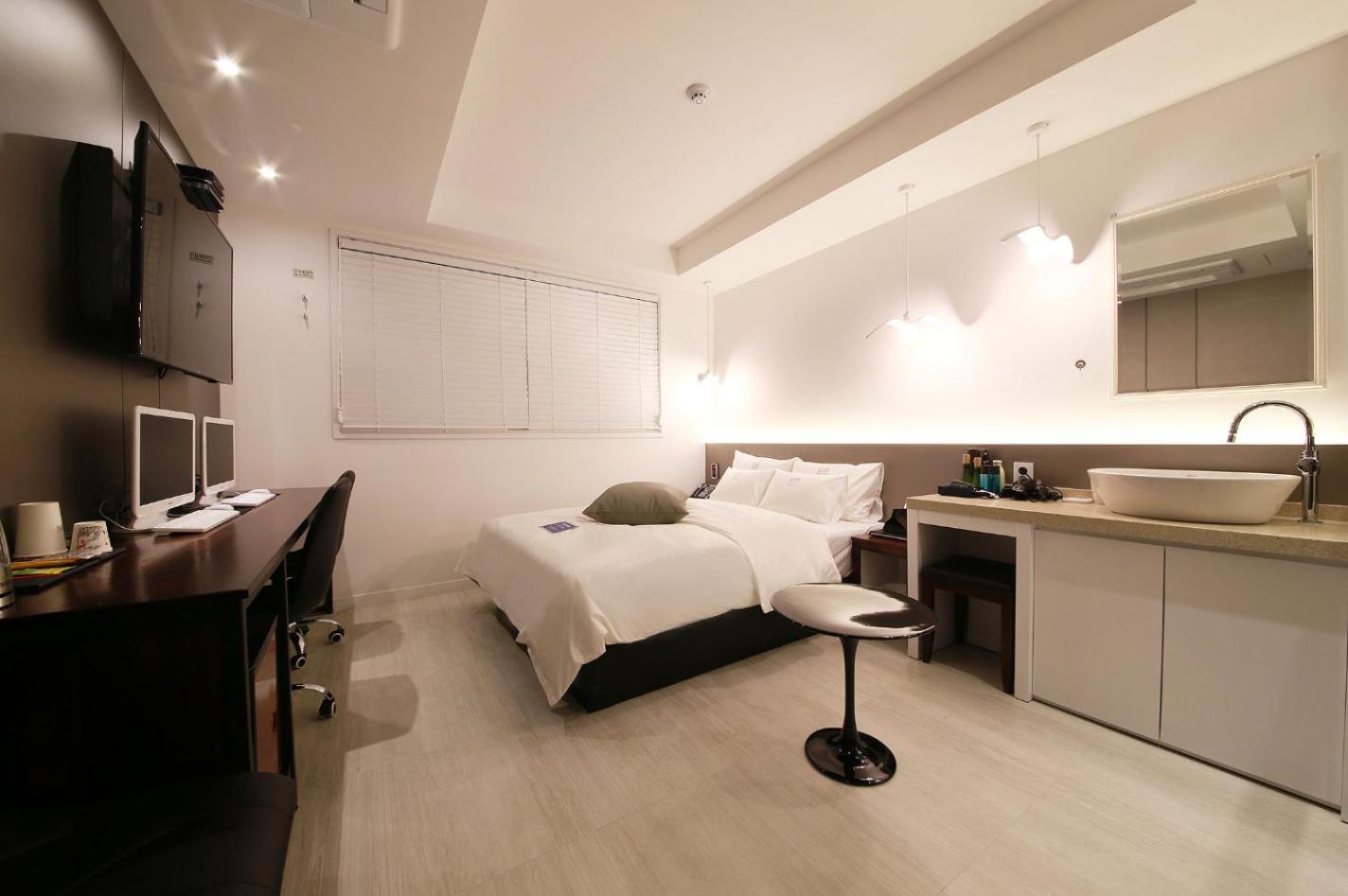 Hotel Yaja 14/89