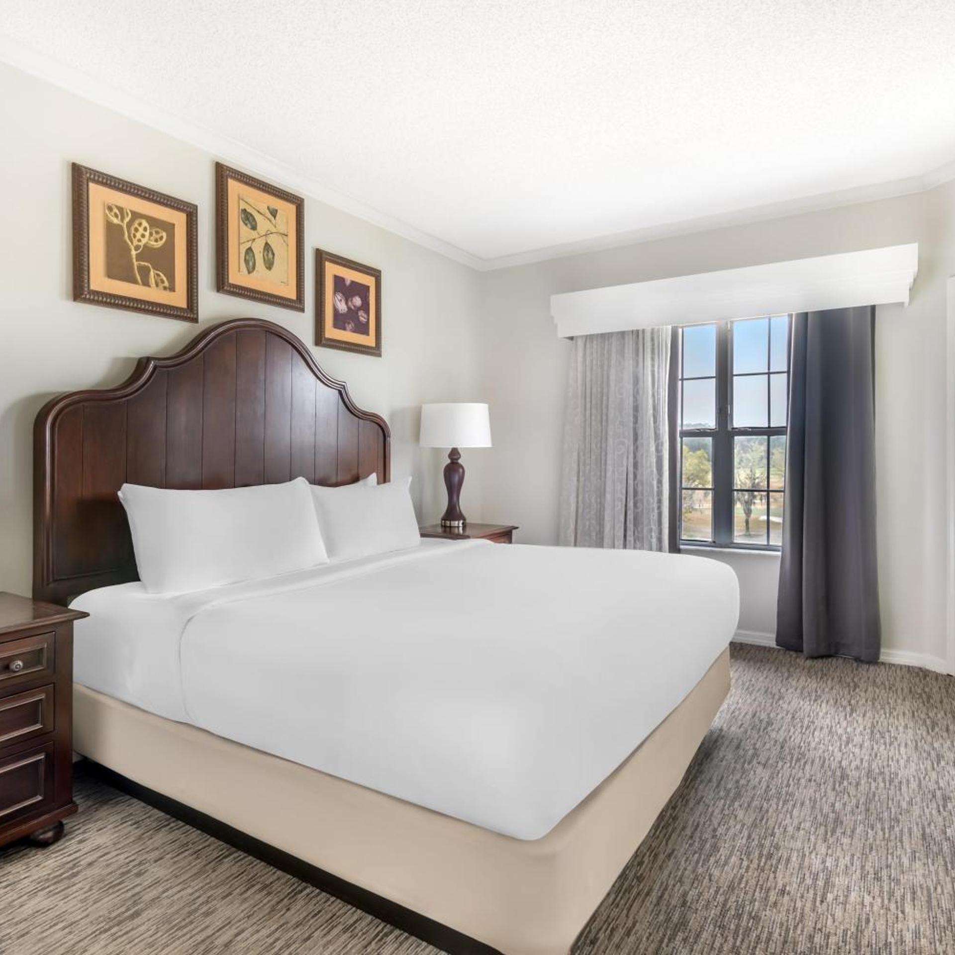 2 Bedrooms, Suite, King Bed, Golf Course View
