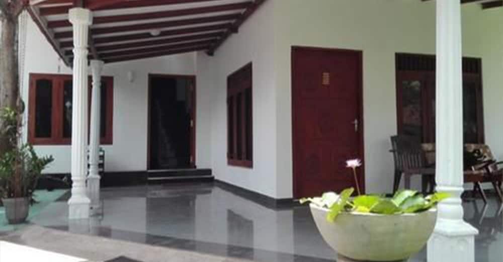 House Of Seya 8/50