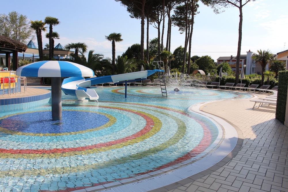 Mediterranee Family Hotel Spa 45/50