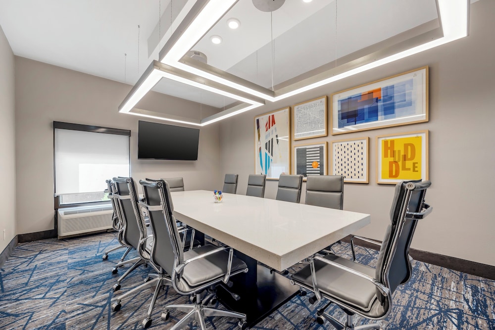 Holiday Inn Express & Suites NASHVILLE SOUTHEAST - ANTIOCH 60/70