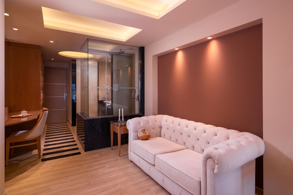 Avalon Palace Hotel by GHH 31/70
