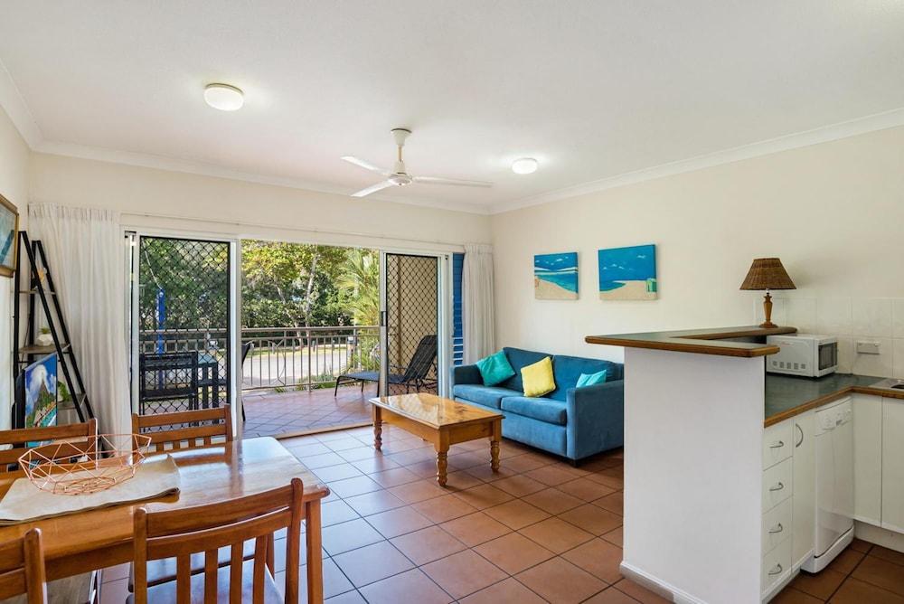 The York Beachfront Holiday Apartments 12/61