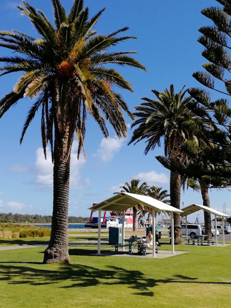 BANJO PATERSON MOTOR INN 39/50