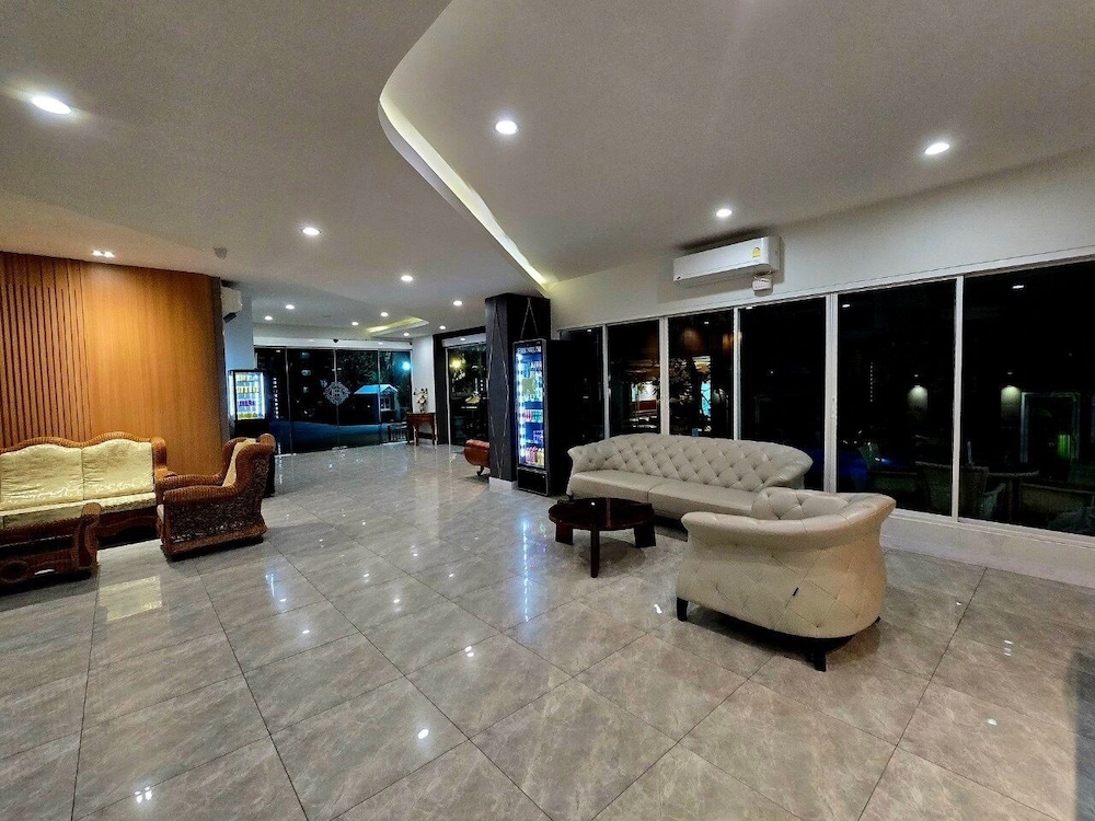 LHC Hotel and Resort 59/75