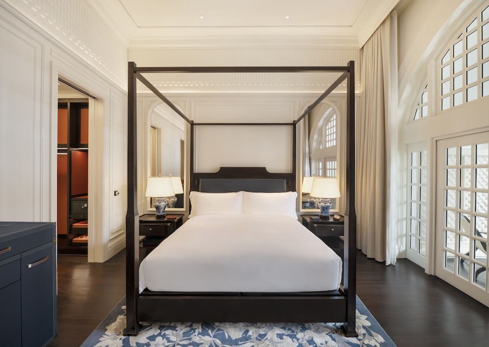 Raffles Hotel Singapore 18/69
