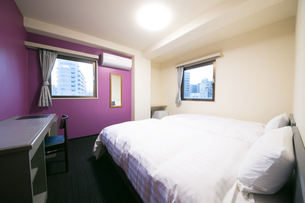 Hotel 910 6/33