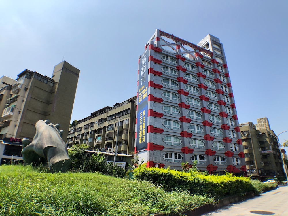HOTEL POISPOIS 2/56