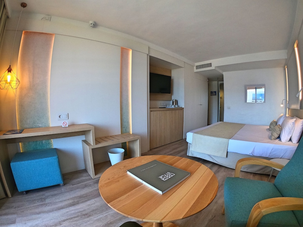 Marins Beach Club Adults Only 37/50