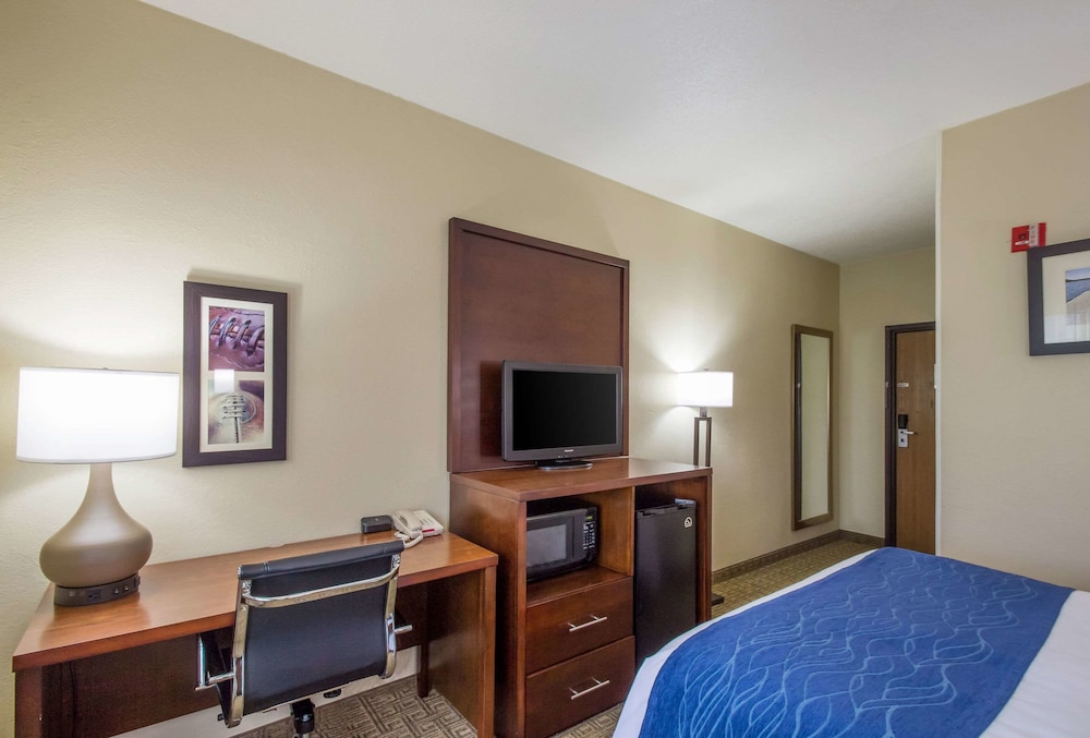 Quality Inn & Suites Green Bay - Ashwaubenon 40/50
