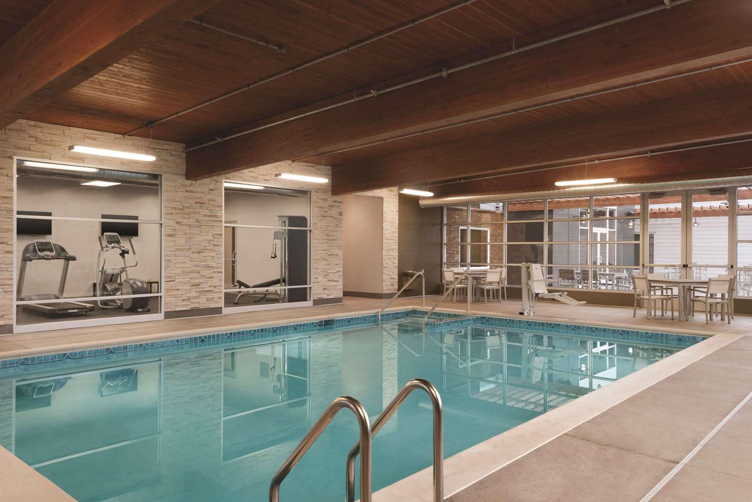 Country Inn & Suites by Radisson, Ft. Atkinson, WI 6/13