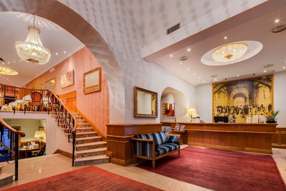 Hotel Raffaello, Sure Hotel Collection By Best Western 8/75