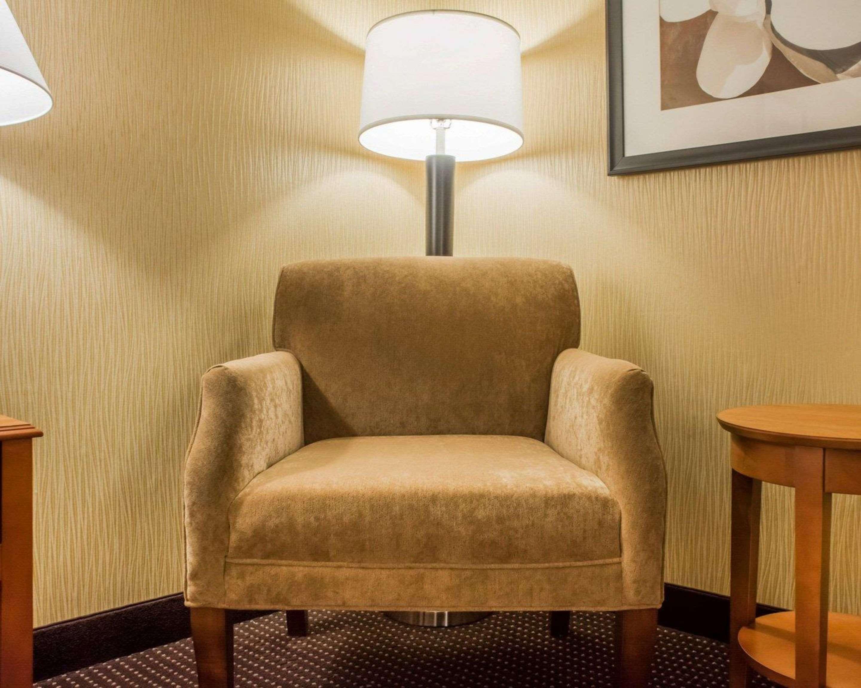 Hampton Inn Oswego 16/36