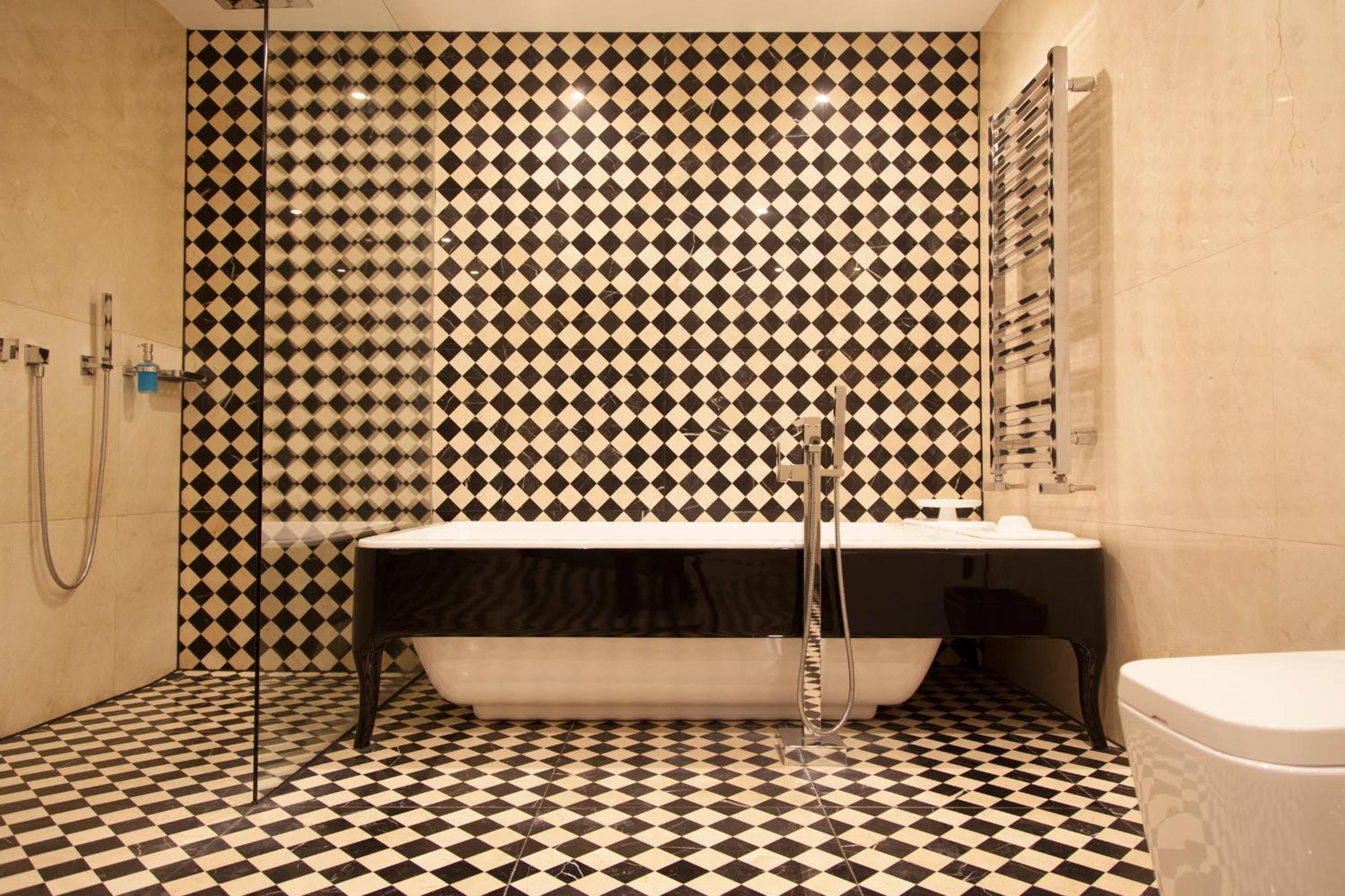Family Suite, King Bed, Quentin Boutique Hotel 6/9