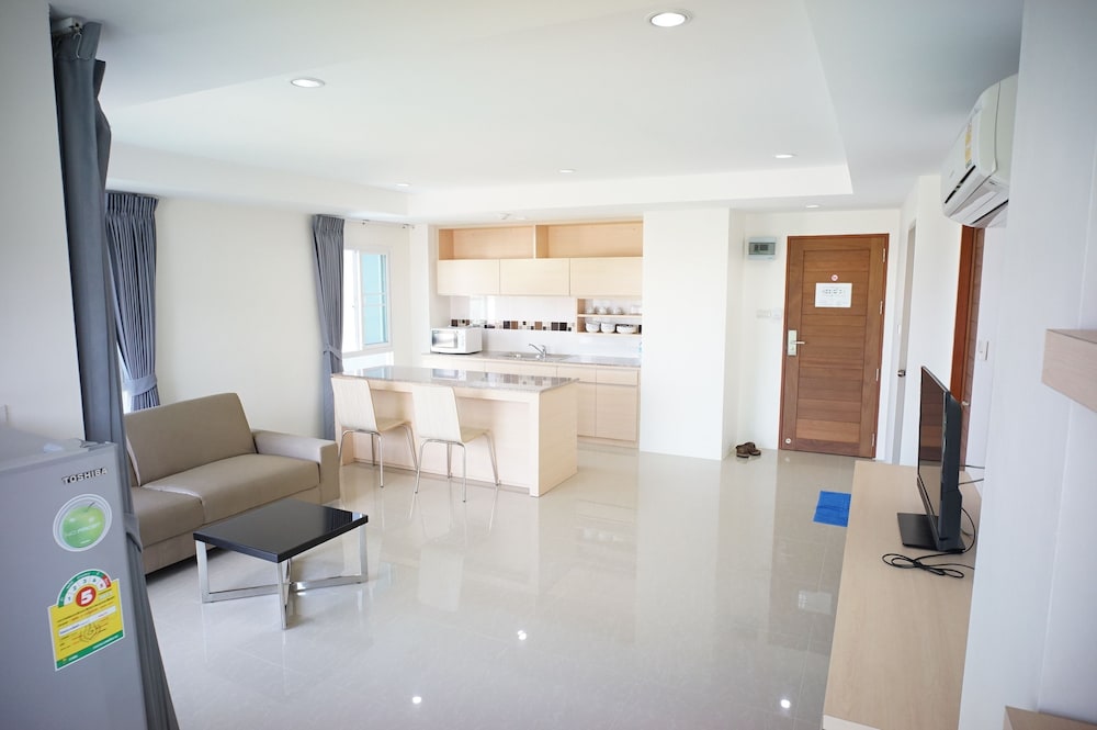 The Precious Apartment 38/66