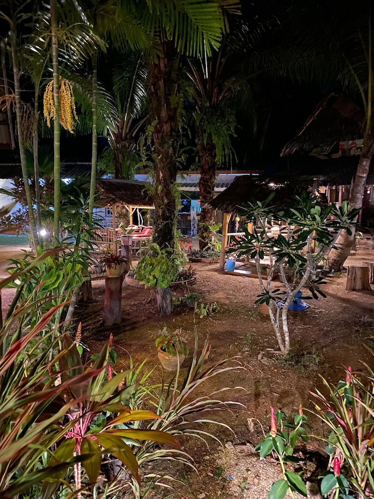 Leaf House Bungalow - Hostel 35/50