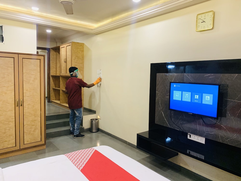 Hotel New Uttam Hira Palace 7/34
