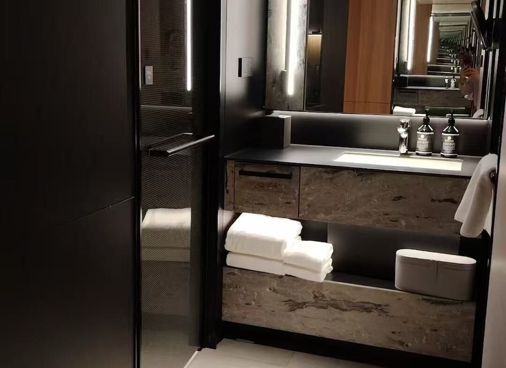 غرفة أساسية بسرير كينج، IntercityHotel Guangzhou South Station 4/5