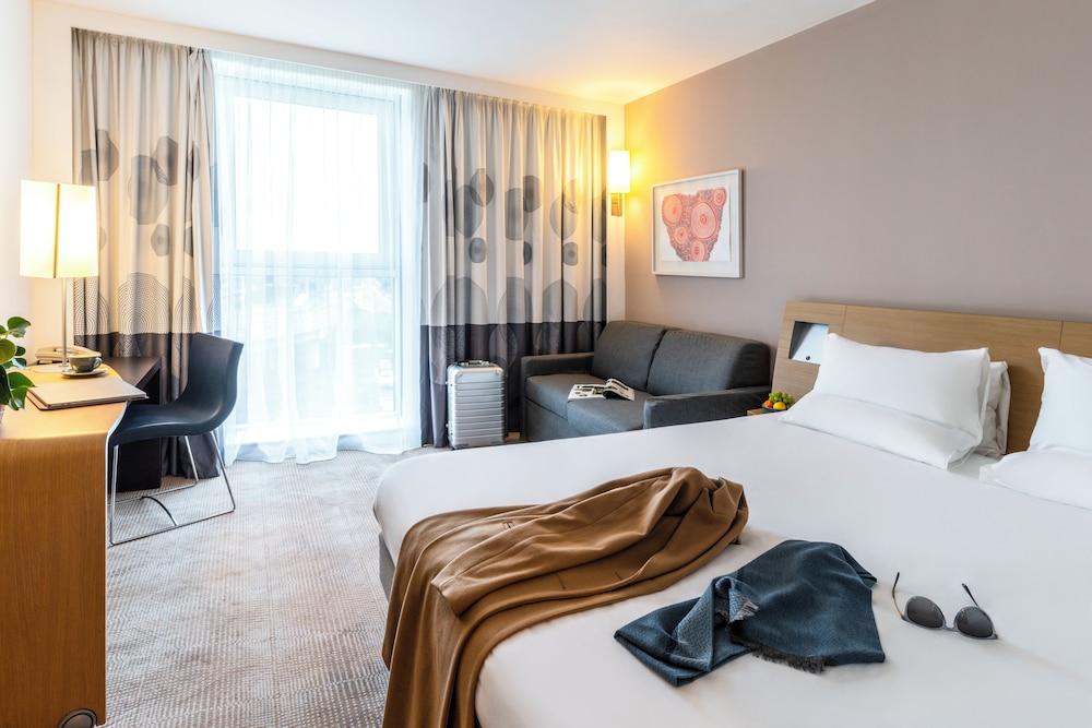 NOVOTEL EDINBURGH PARK 29/71