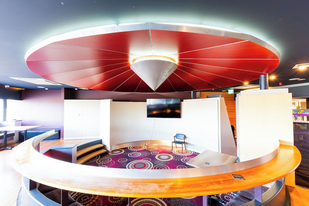 Foreshore Hotel 12/71